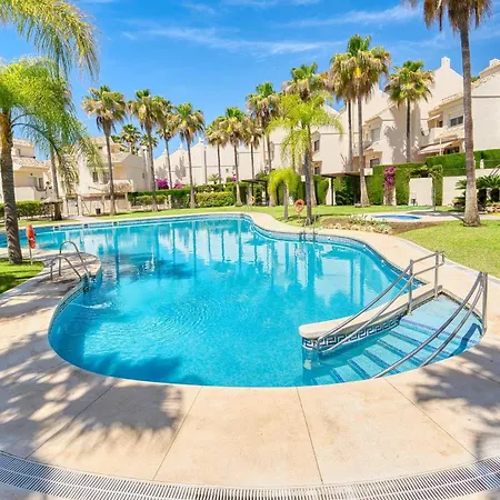 3027 Exclusive Family Retreat Near 度假居