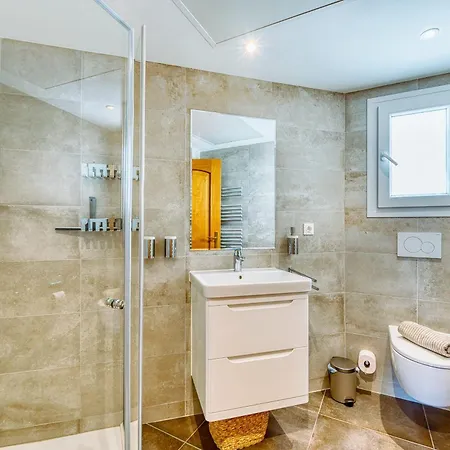 3027 Exclusive Family Retreat Near Marbella