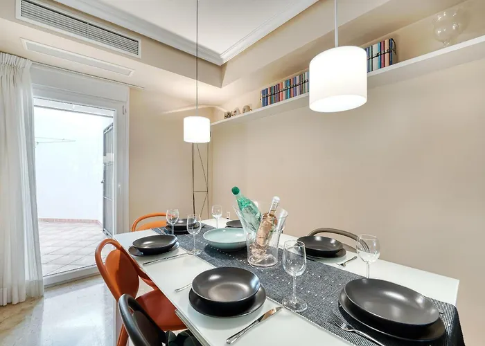 Σπίτι διακοπών 3027 Exclusive Family Retreat Near Μαρμπέλλα